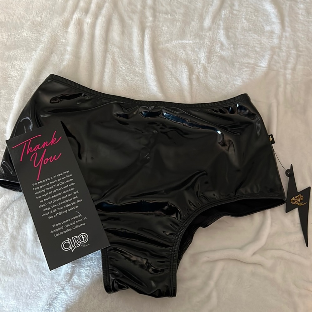 Cleo The Hurricane HEROINE LIQUID HIGH WAISTED HOT PANTS